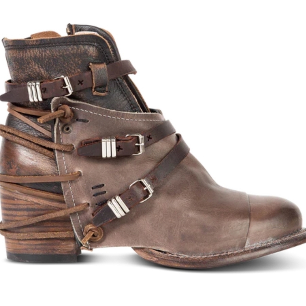 Freebird Crue Distressed Grey Leather Boots with Buckles - Picture 4 of 14